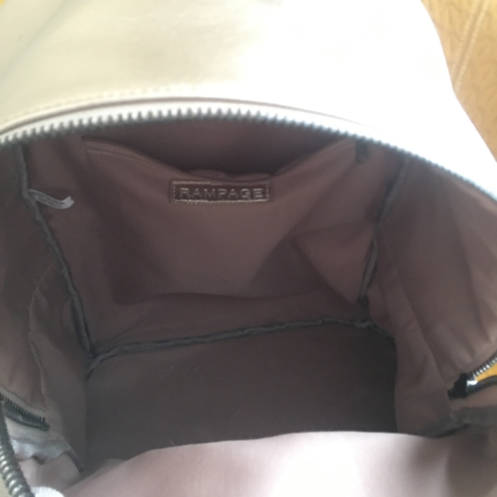 Rose gold Rampage backpack - Picture 3 of 4